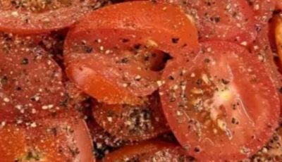 Sliced Tomato with Salt and Pepper