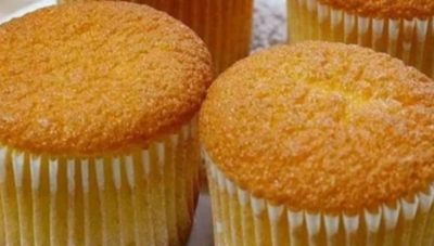 HOMEMADE CUPCAKES